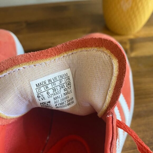 Campus 'Trace Scarlet' - Picture 2 of 3